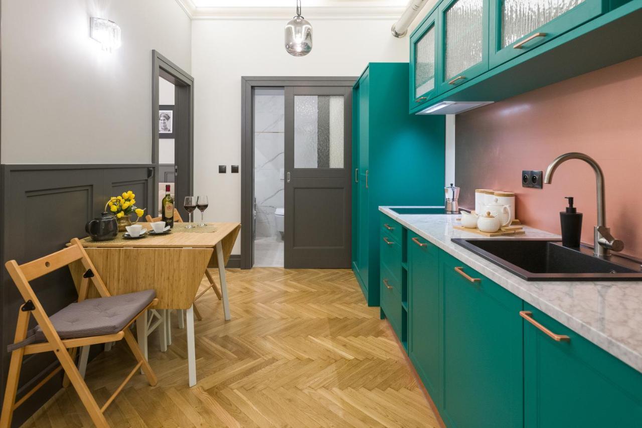 Luxury Apartment At The Main Square Krakow Exterior photo