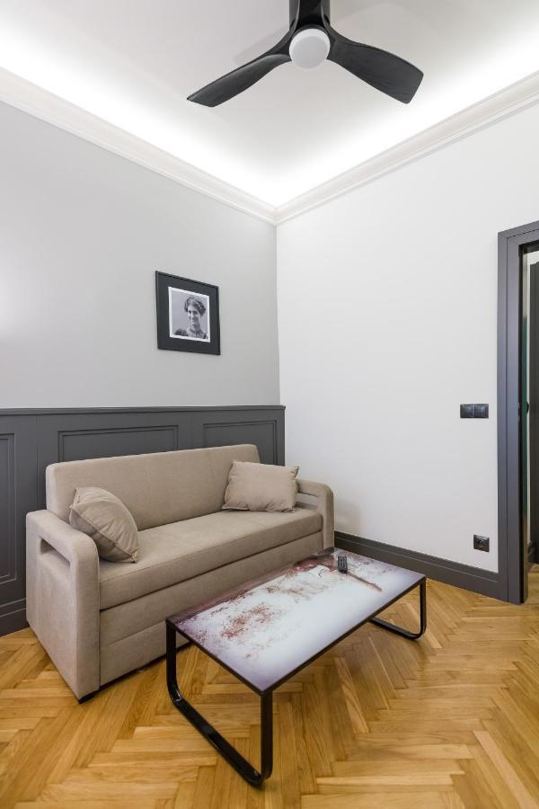 Luxury Apartment At The Main Square Krakow Exterior photo