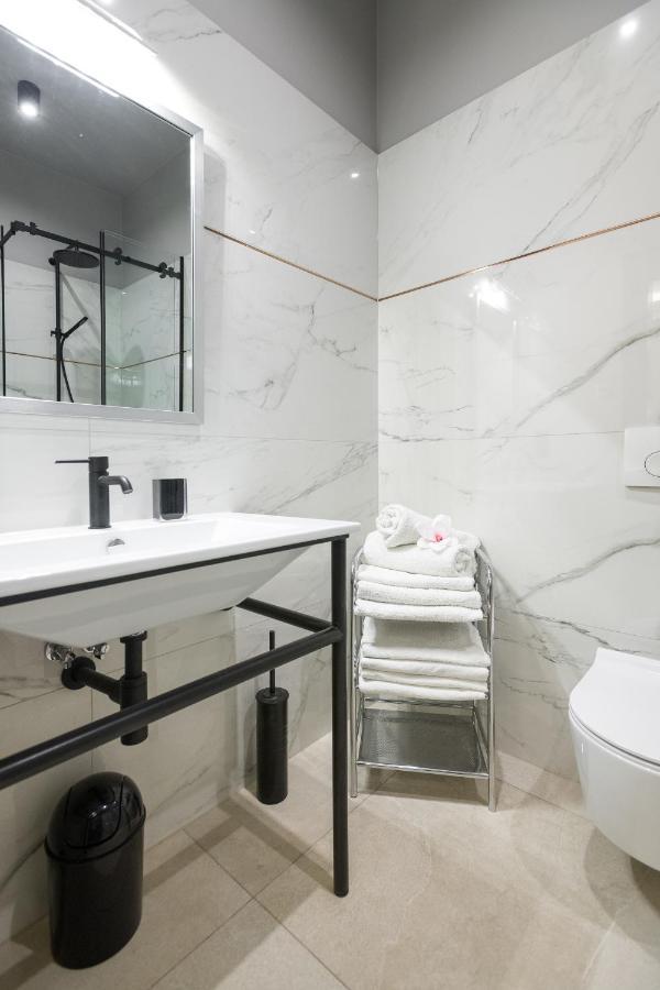 Luxury Apartment At The Main Square Krakow Exterior photo